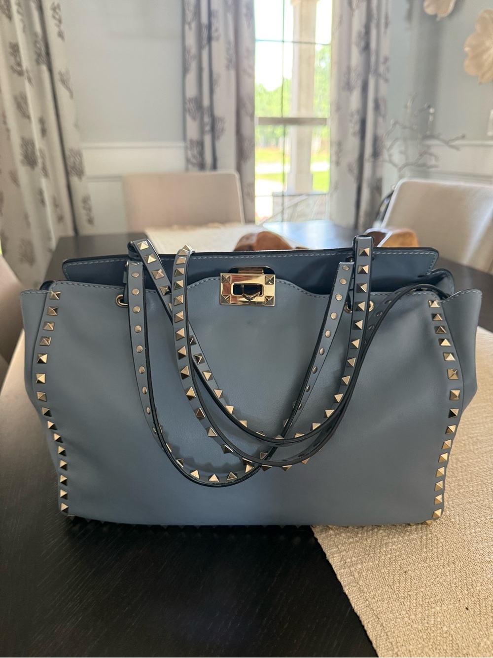 Authentic Valentino Garavani rockstud leather tote